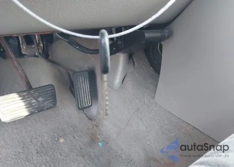 2000 Chevrolet Silverado 1500 Ls из США, поврежденный, VIN 2GCEC19T8Y1124274